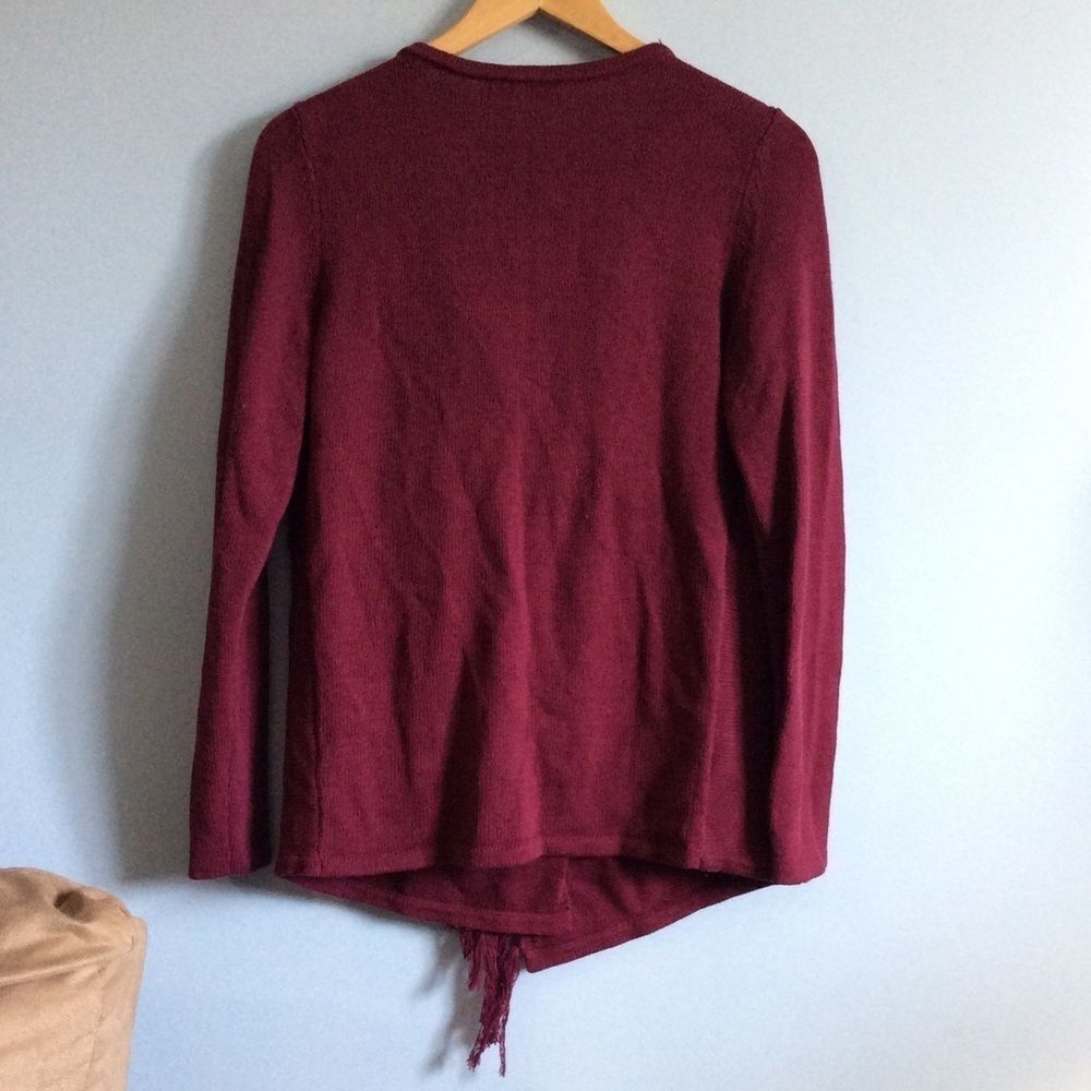 Crossover Sweater - Picture 14 of 15